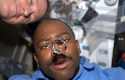 FLOATING WATER IN SPACE ❓