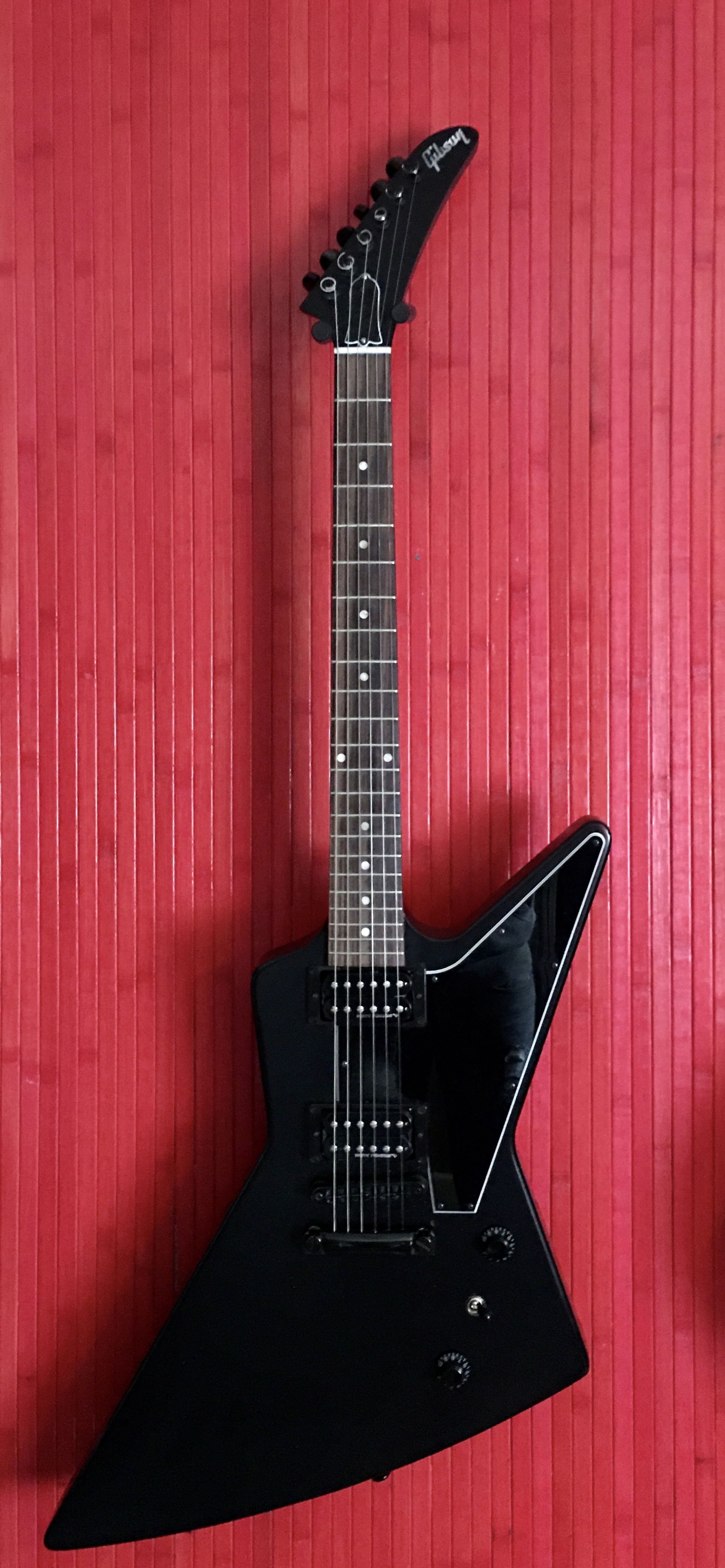 Gibson Explorer