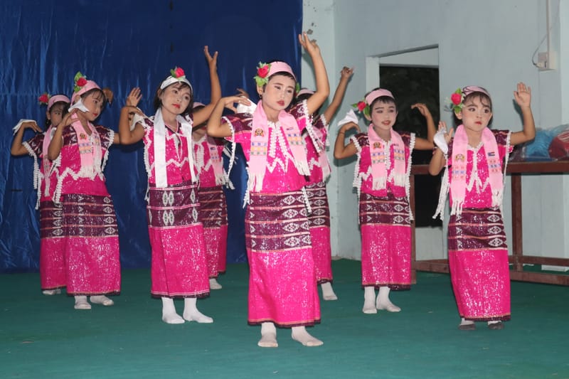 Exposure Trip 4. Lay Kay Kaw New City. Leader - Naw Su Zena Moo