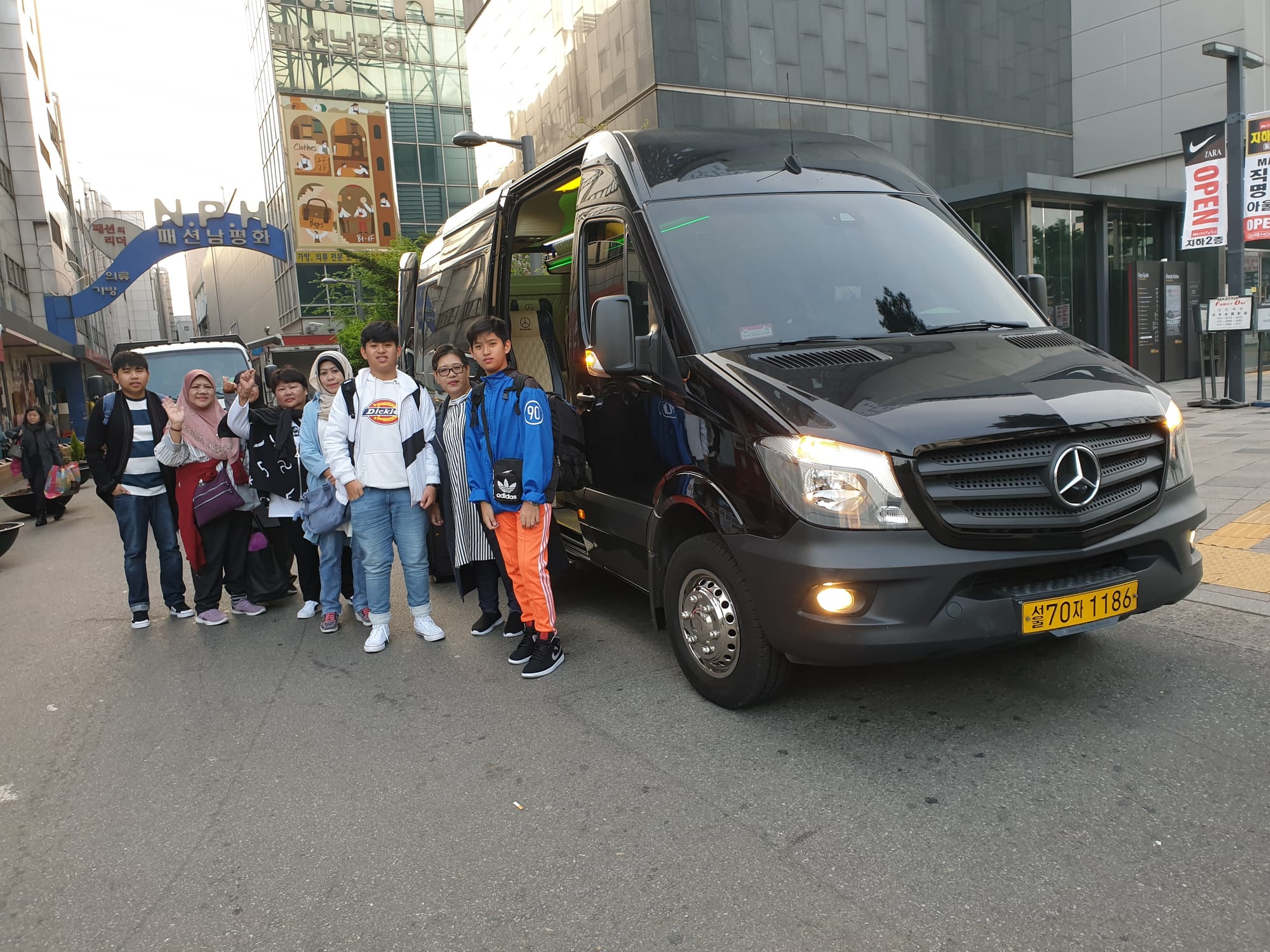 Travel By Mini Bus In Japan For Superior Travel