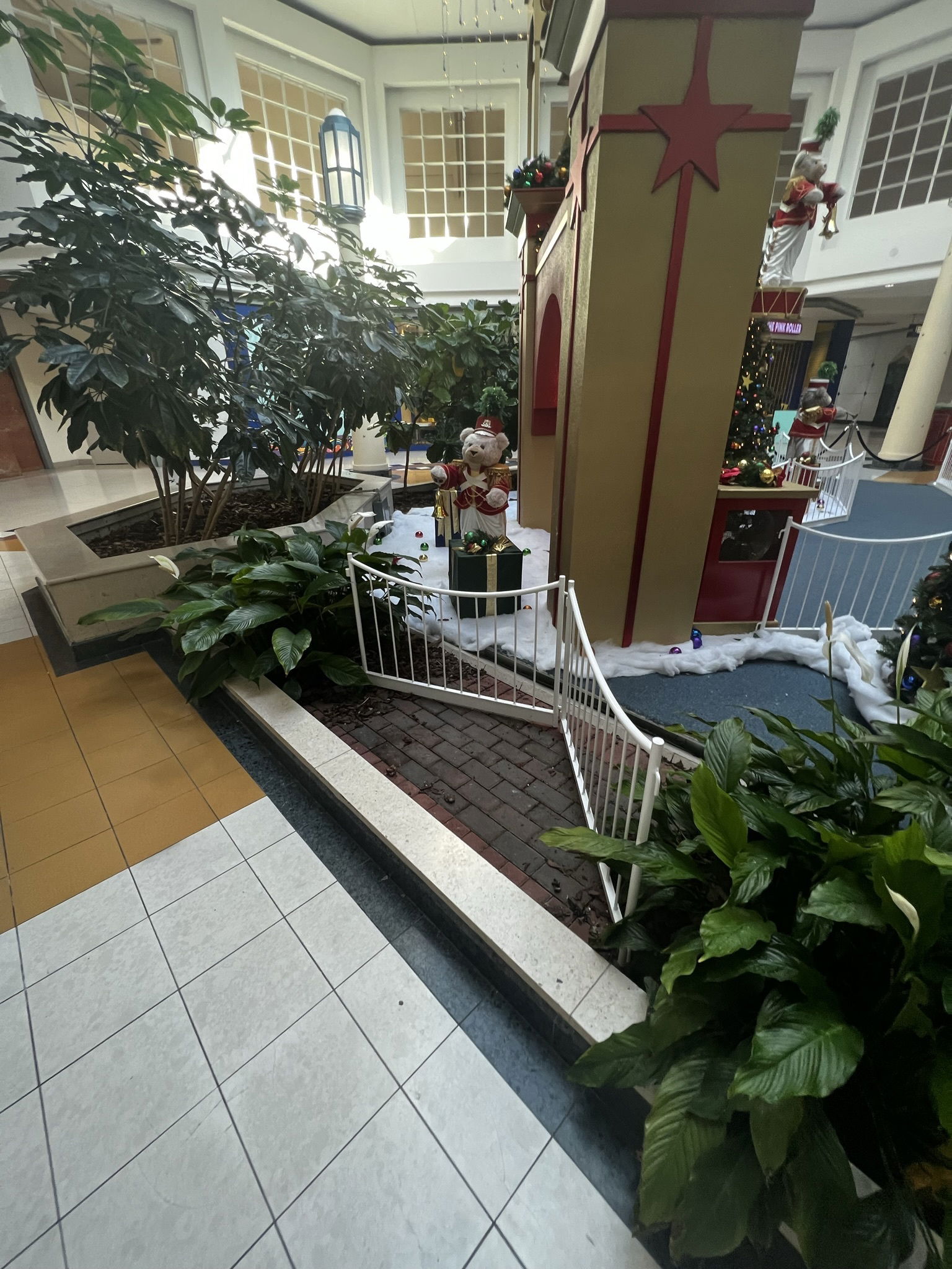 Military Circle Mall