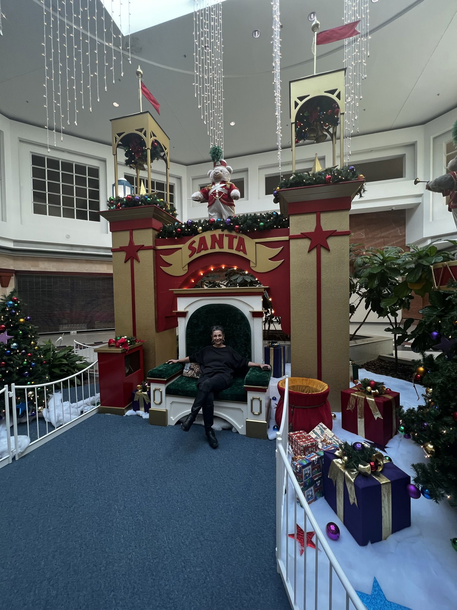 Military Circle Mall