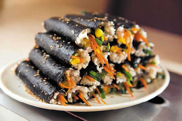 Kimpap la gi? Cach lam kimpap dung chuan Han Quoc
