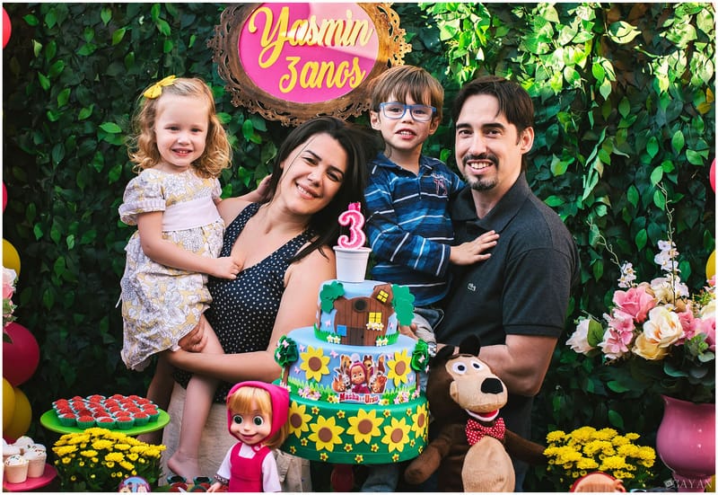 Con Yasmin e su familia