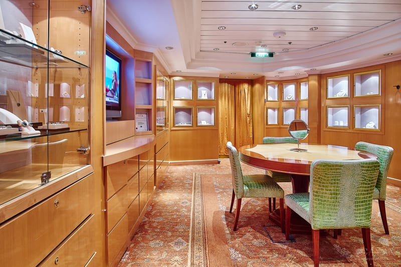 Restauración e inauguración del Primer Barco de la empresa SKY SEA