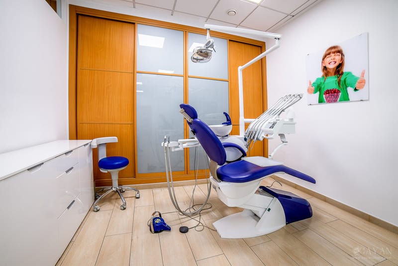 Material publicitario para Clínica Dental EMEDENTE