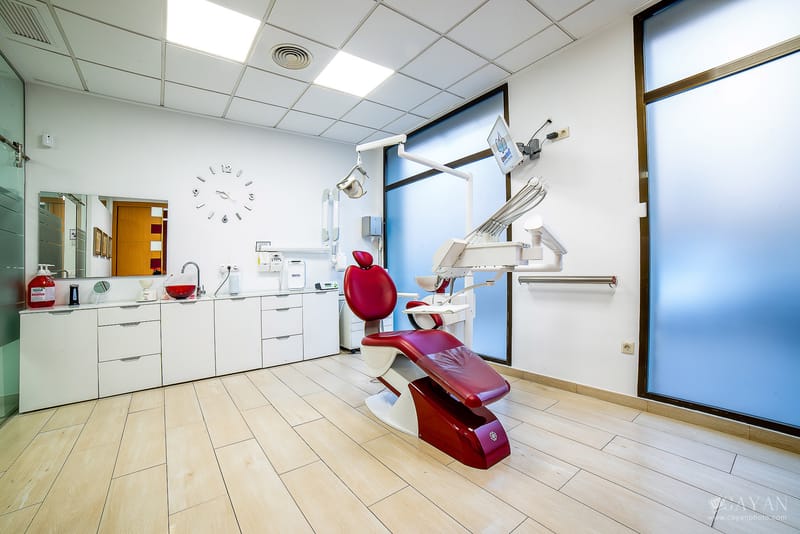 Material publicitario para Clínica Dental EMEDENTE