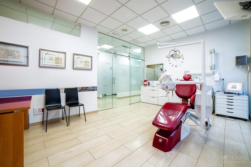 Material publicitario para Clínica Dental EMEDENTE