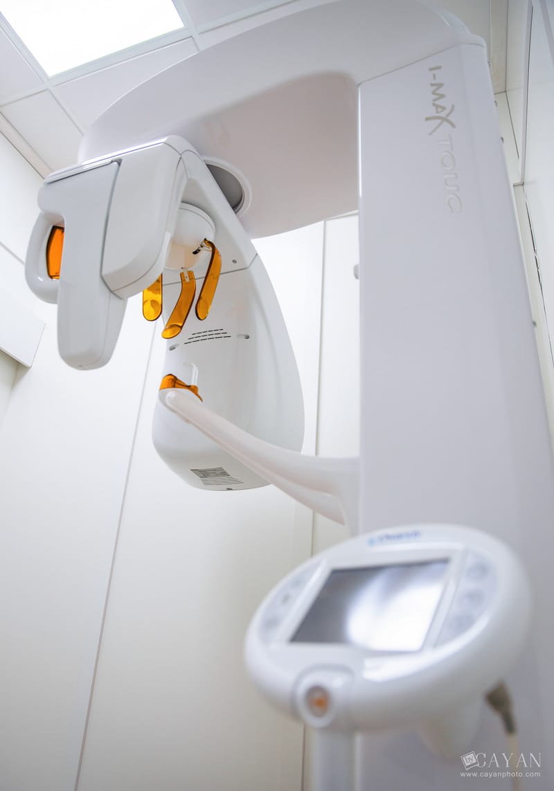 Material publicitario para Clínica Dental EMEDENTE