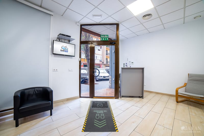 Material publicitario para Clínica Dental EMEDENTE