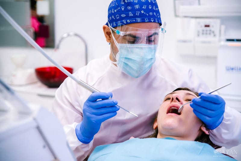 Material publicitario para Clínica Dental EMEDENTE