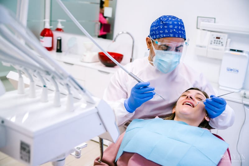 Material publicitario para Clínica Dental EMEDENTE