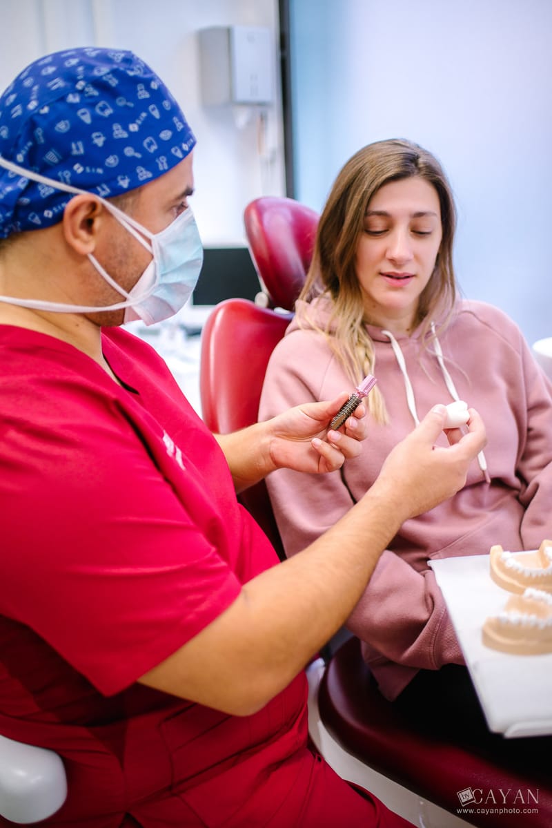 Material publicitario para Clínica Dental EMEDENTE