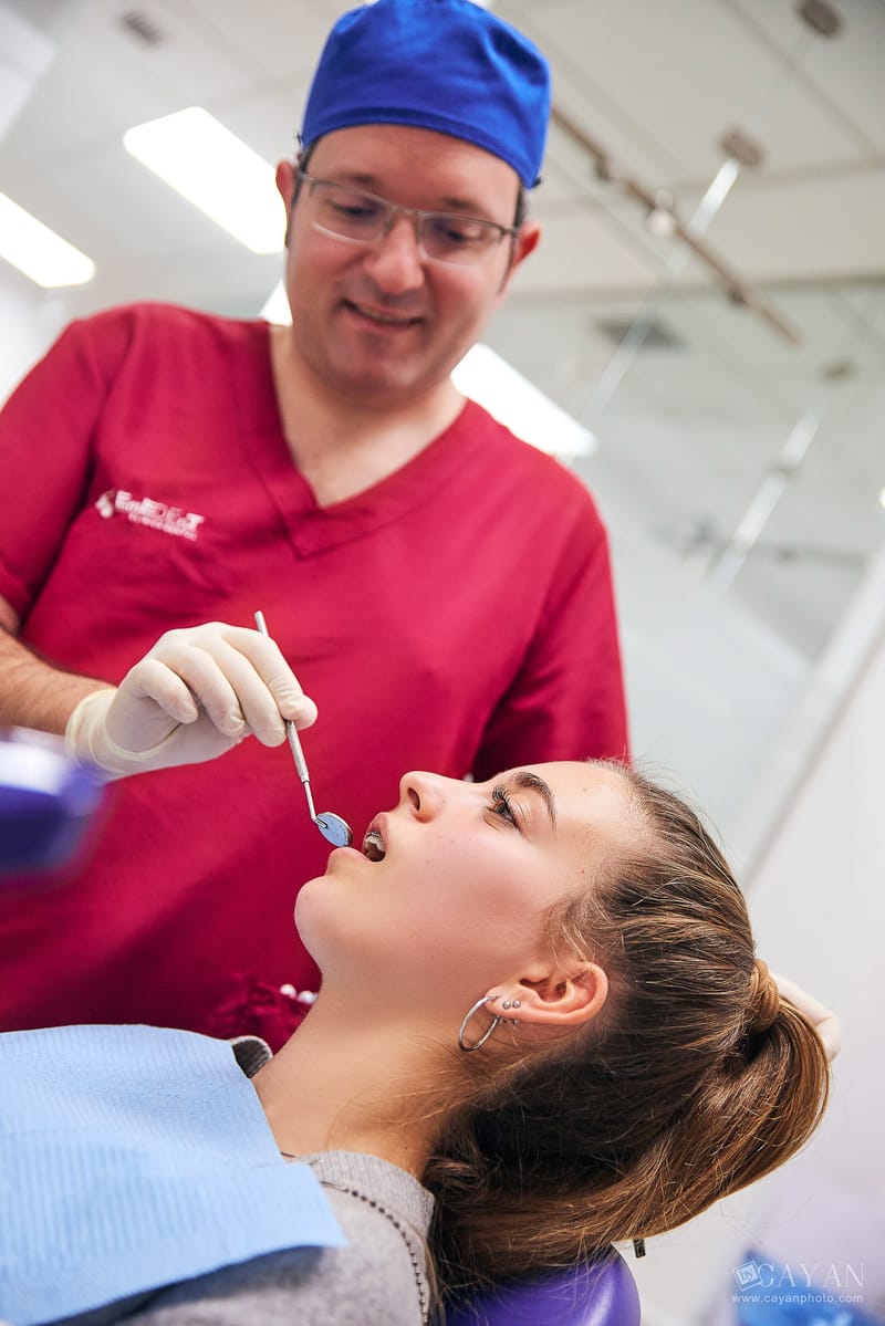 Material publicitario para Clínica Dental EMEDENTE