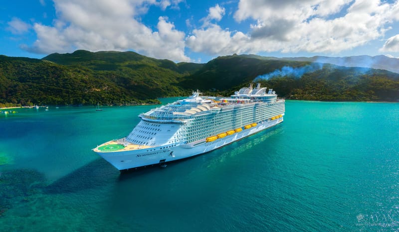 Material publicitario para el crucero Symphony of the Seas