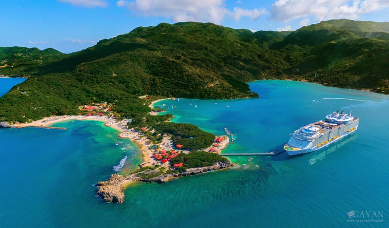 Material publicitario para el crucero Symphony of the Seas