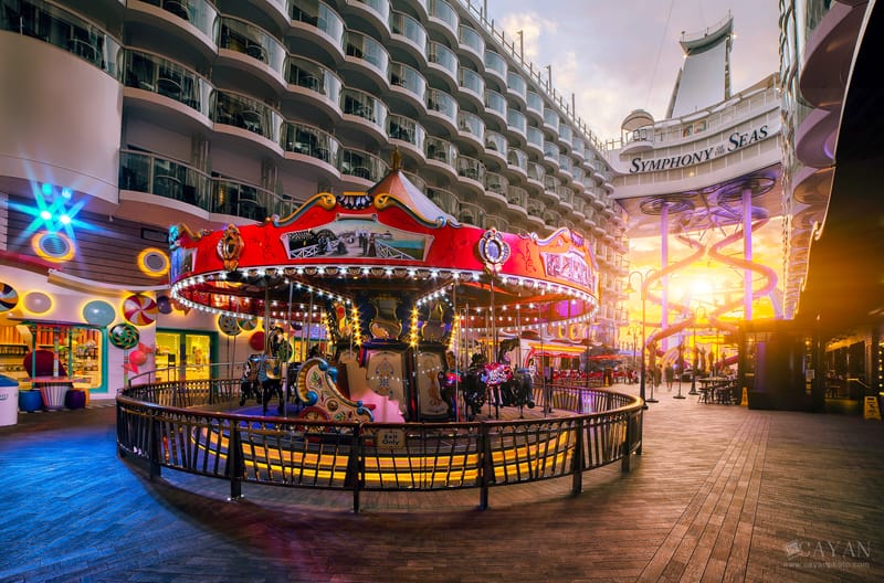 Material publicitario para el crucero Symphony of the Seas