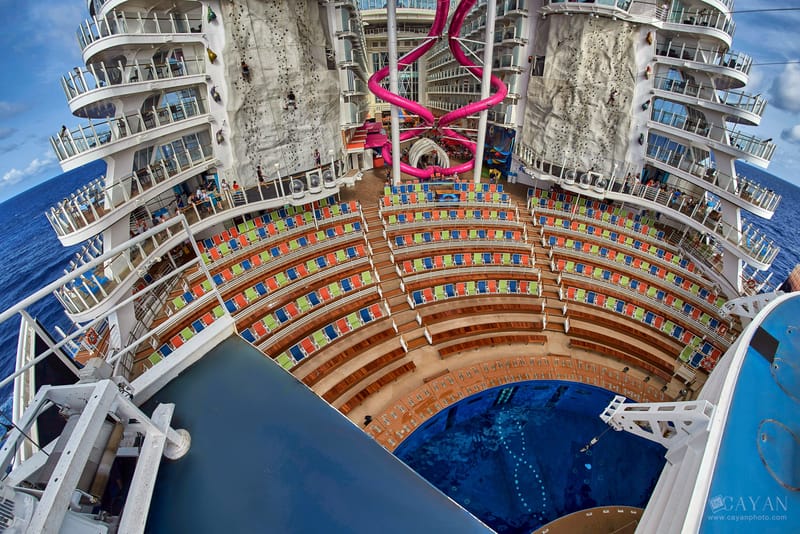 Material publicitario para el crucero Symphony of the Seas