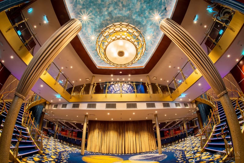 Material publicitario para el crucero Symphony of the Seas