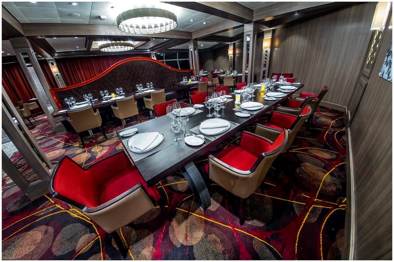 Material para catálogo, menú y promoción de Steak House Chopp Grill