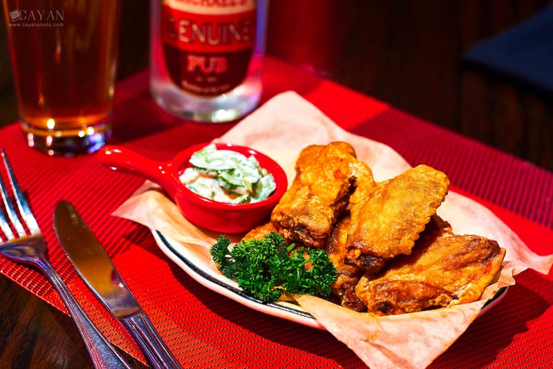 Material para catálogo, menú y promoción de Michael's PUB