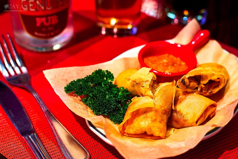 Material para catálogo, menú y promoción de Michael's PUB