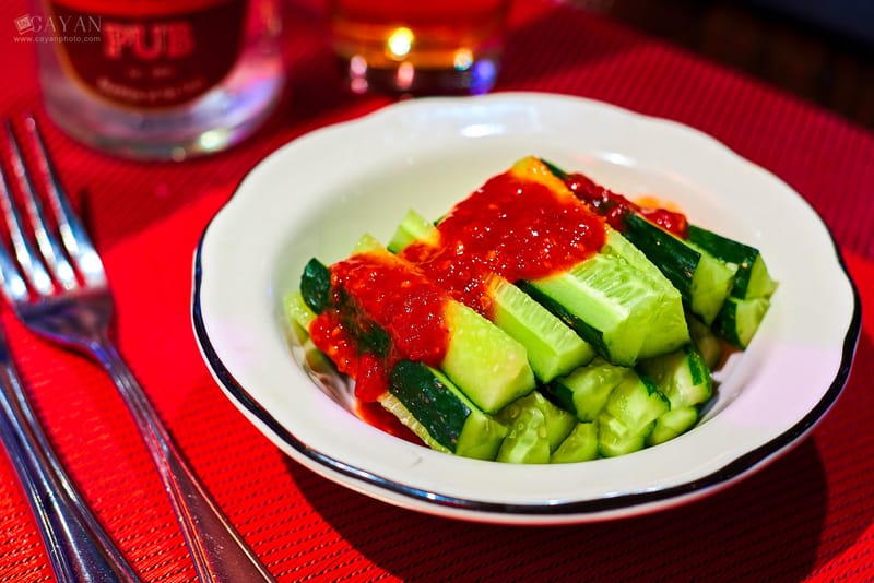 Material para catálogo, menú y promoción de Michael's PUB