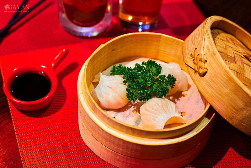 Material para catálogo, menú y promoción de Michael's PUB