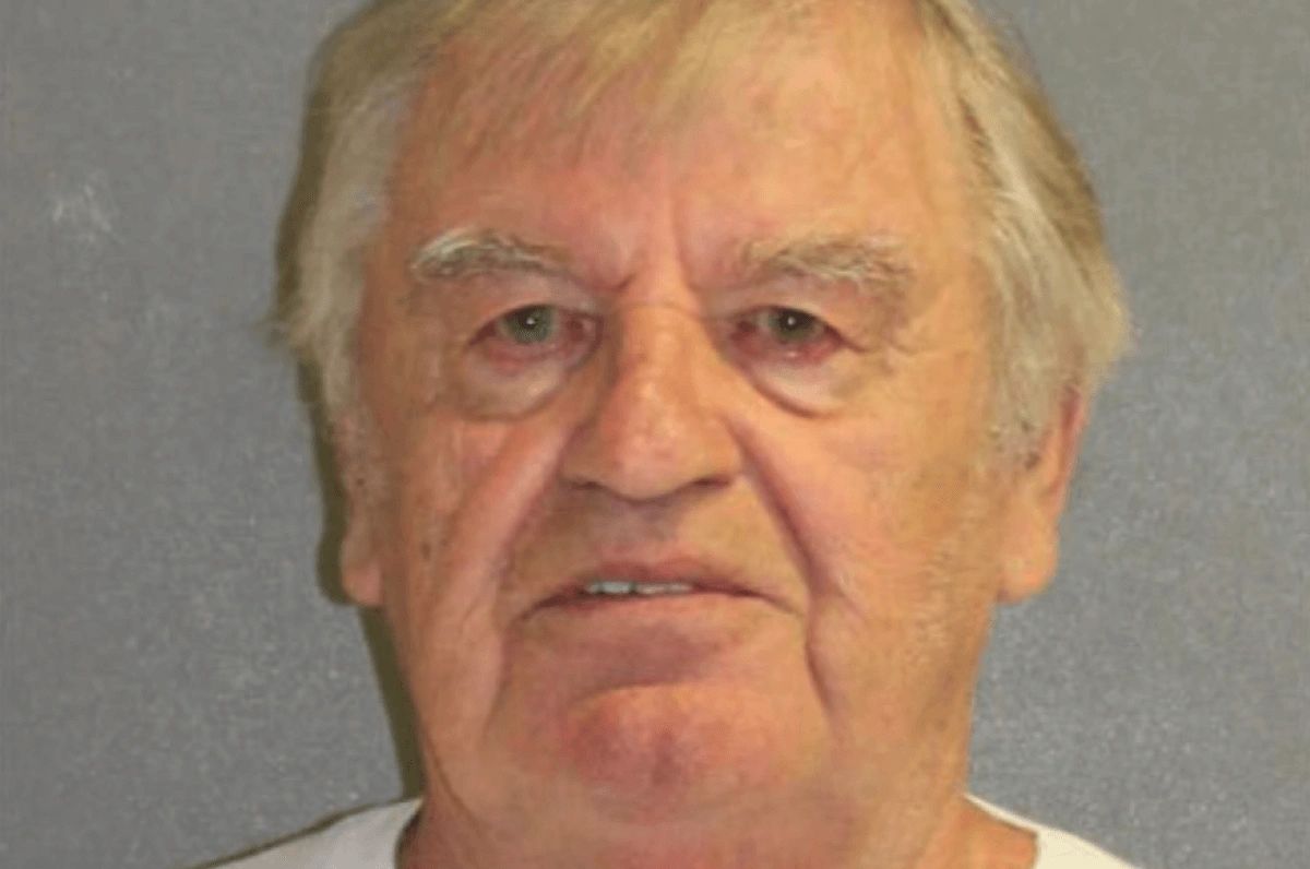 A man in Port Orange attempted to buy an 8-year-old girl