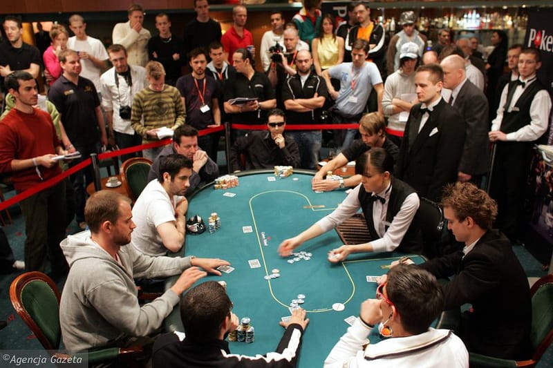 Co powinieneś wiedzieć o turniejach w kasynach online?