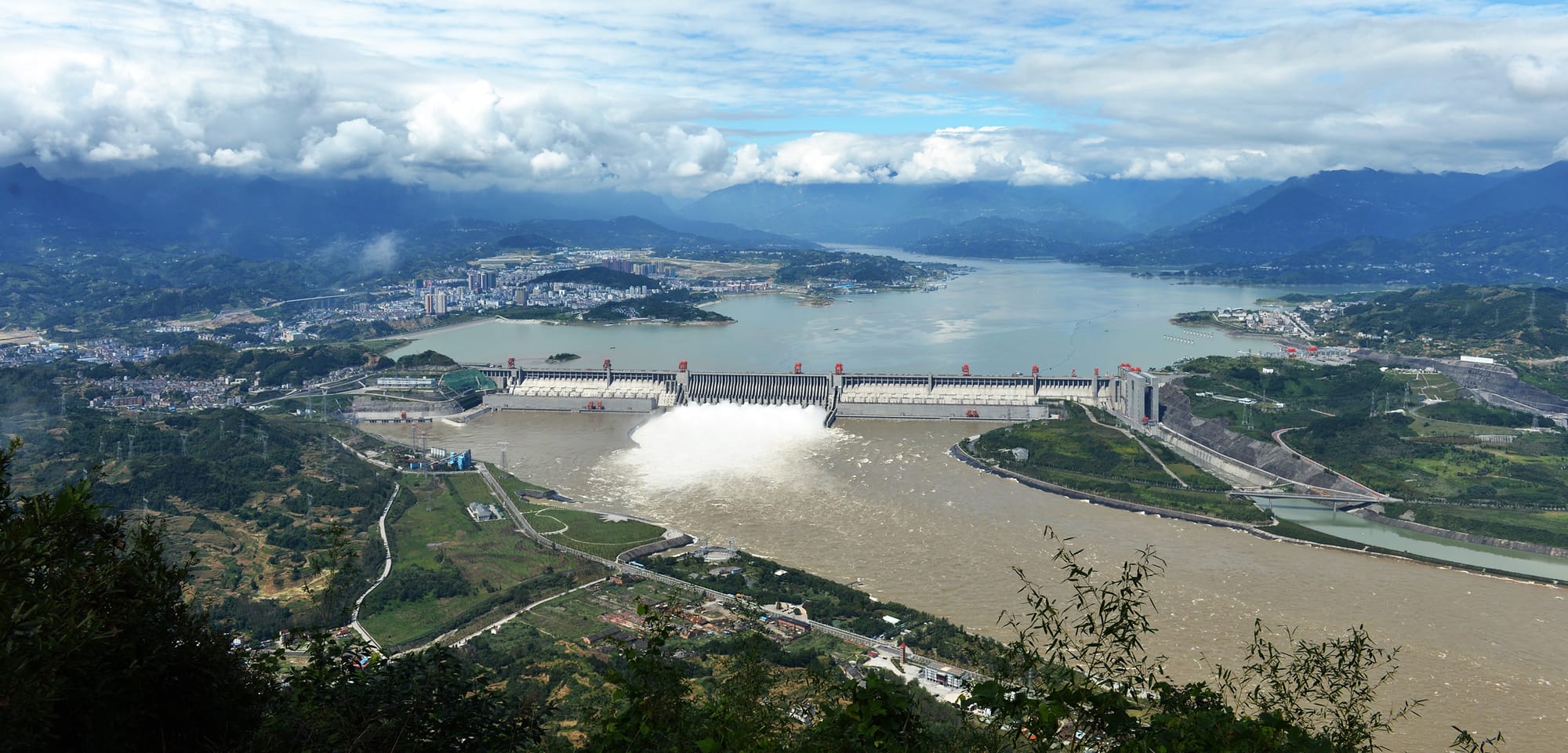 China: The thirsty drowning dragon