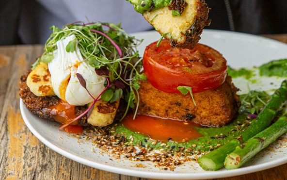 How To Prioritise Your Health When Eating Out?