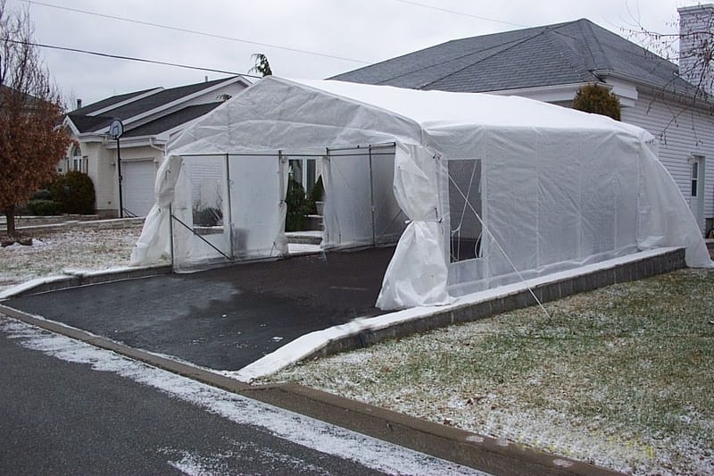 Location, installation, démontage et entreposage d'abris d'autos résidentiels