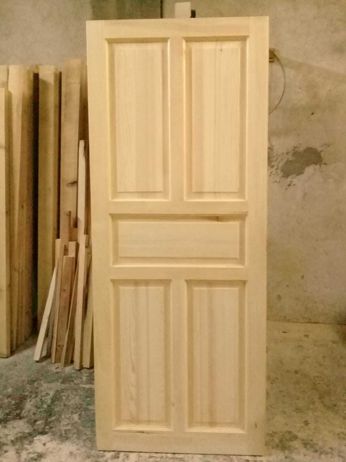 D18