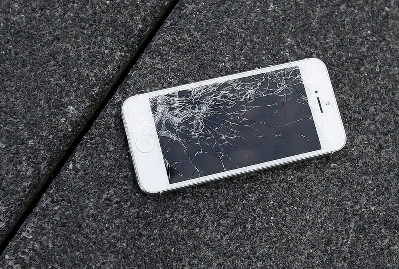 iPhone Screen Cracked? - Here Are The Options You Have