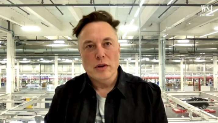 Musk to Team Up with Investors to Counter 'Poison Pill,' May Have an Inside Man on Twitter's Board: Report