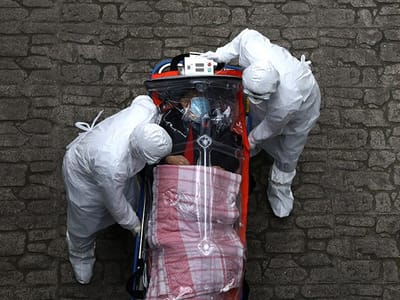 Dropping like flies. 5,000 a day in China dying of COVID. So says the Chinese National Health Commission.