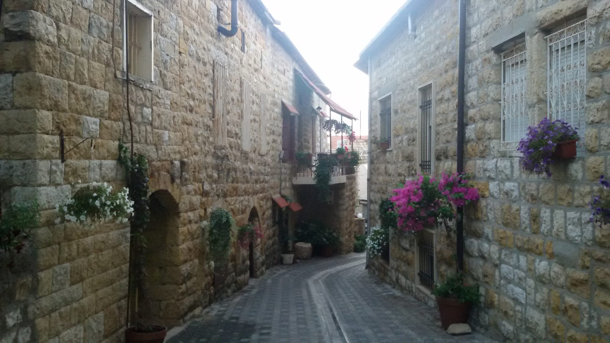 Se balader dans un des pittoresques villages de la montagne Libanaise