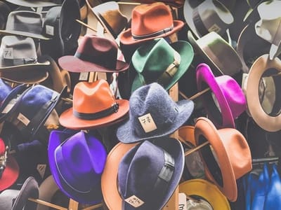 5 sinais que você é obcecado por chapéus