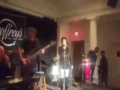 Open mic at Geoffrey's in Oakland - One Note Samba by Kristina Bennett