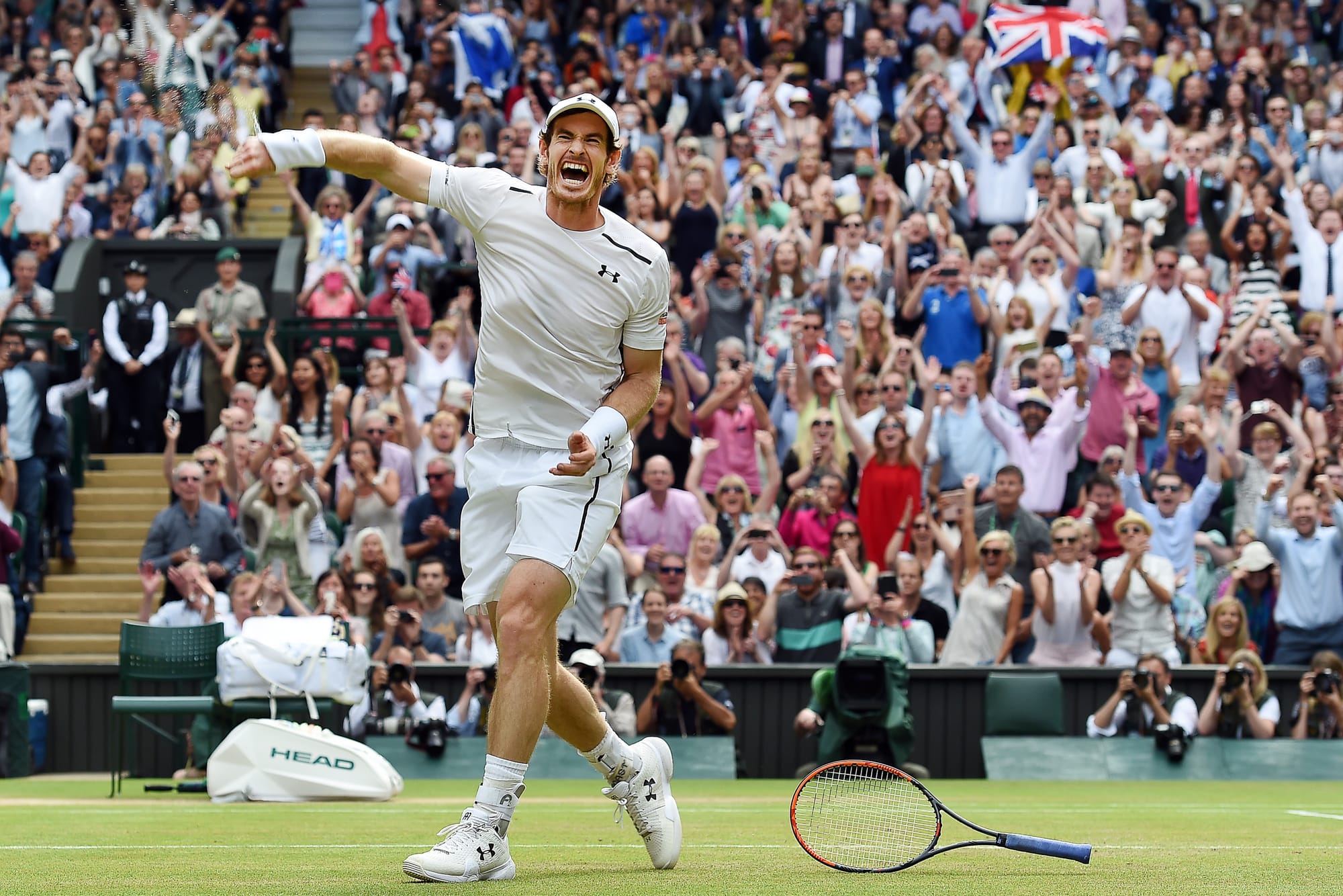 Andy Murray wins Wimbledon, 2016.