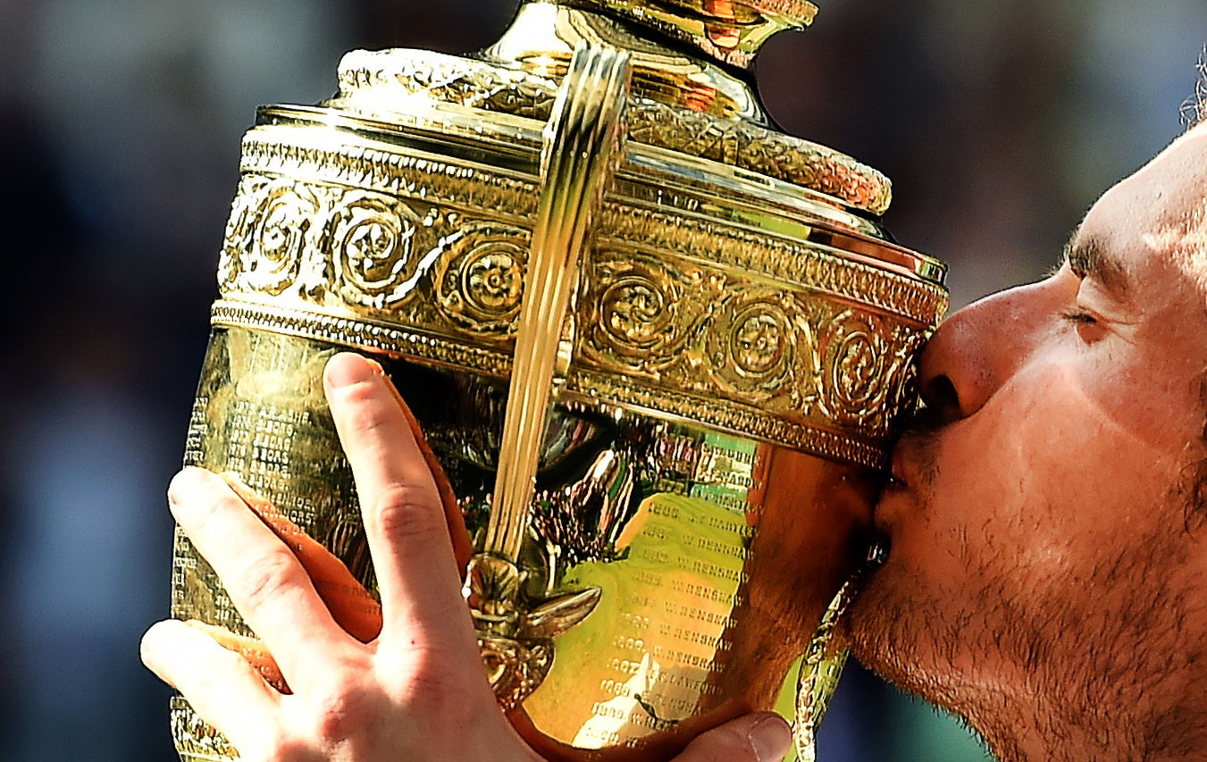Andy Murray wins Wimbledon, 2016.