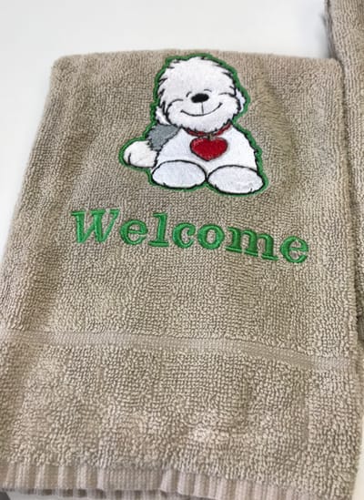guest towel Welcome green