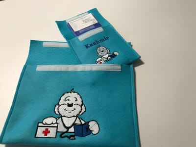 Pedigree holder in blue