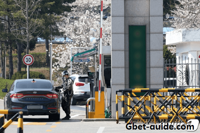 박사방 현역군인 '이기야' 자택도 압수수색…휴대폰 분석중