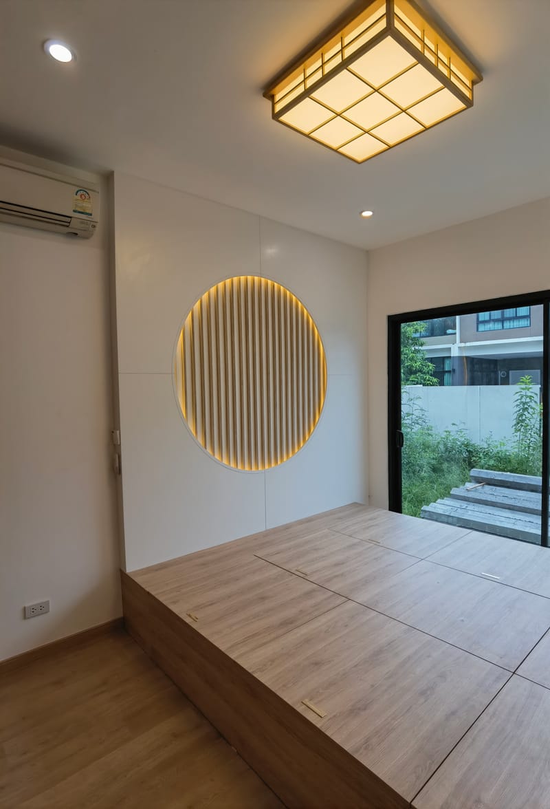 VILLA ARCADIA, SRINAKARIN BANGKOK