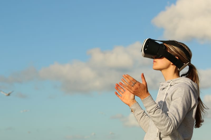 הפקת תכנים 360 וסיורים אינטראקטיביים