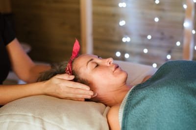 Pros and Cons of Reiki: Is This Alternative Healing Technique Right for You?