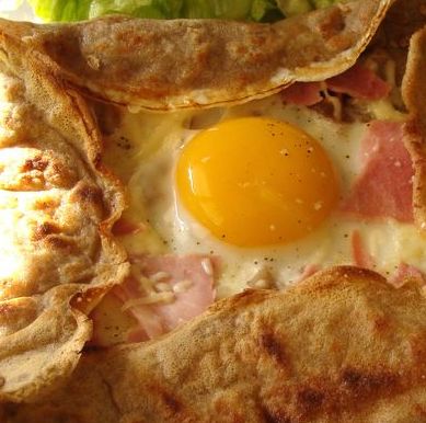 Aux oeufs et fromage