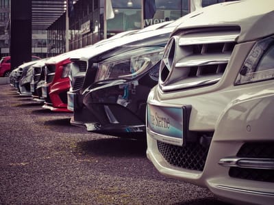 Tips on Choosing the Best Car Dealership image